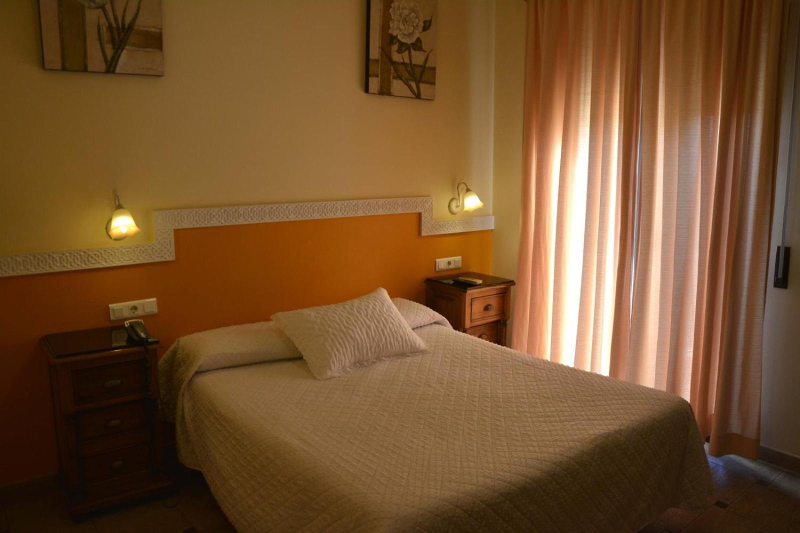 Hotel Sierra De Araceli Lucena Extérieur photo